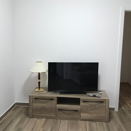 Apartmani Matea Cres Bagian luar foto