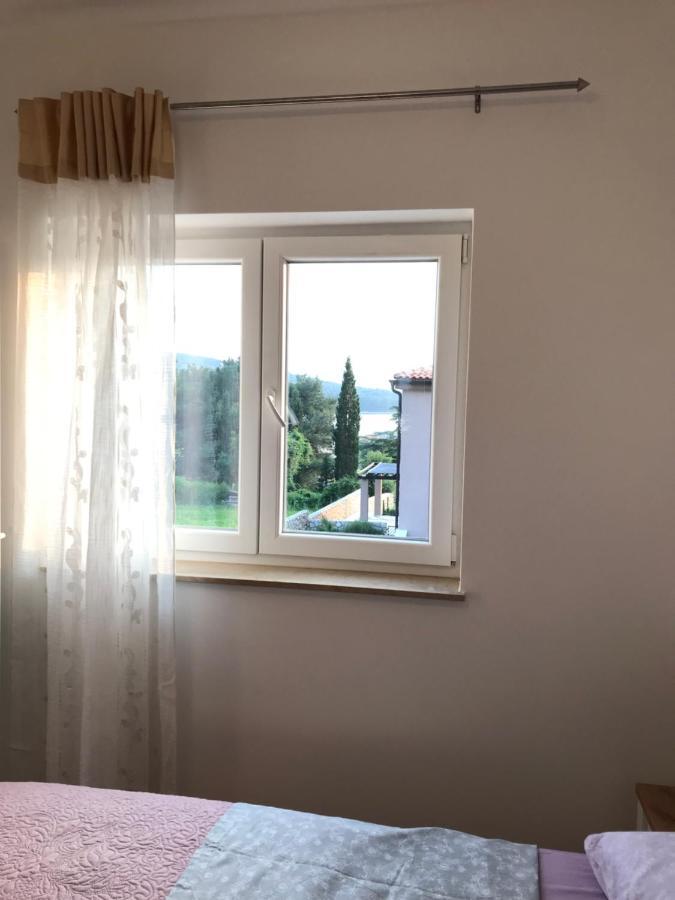 Apartmani Matea Cres Bagian luar foto